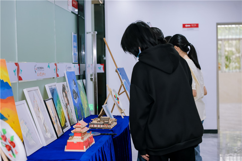 十三年志愿“星火如炬” 龍崗文藝匯演，公益與藝術共舞